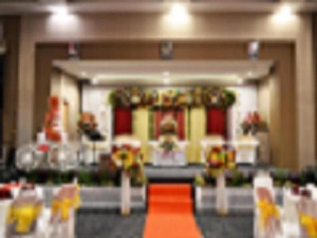Horison Hotel Pematang Siantar Exterior photo